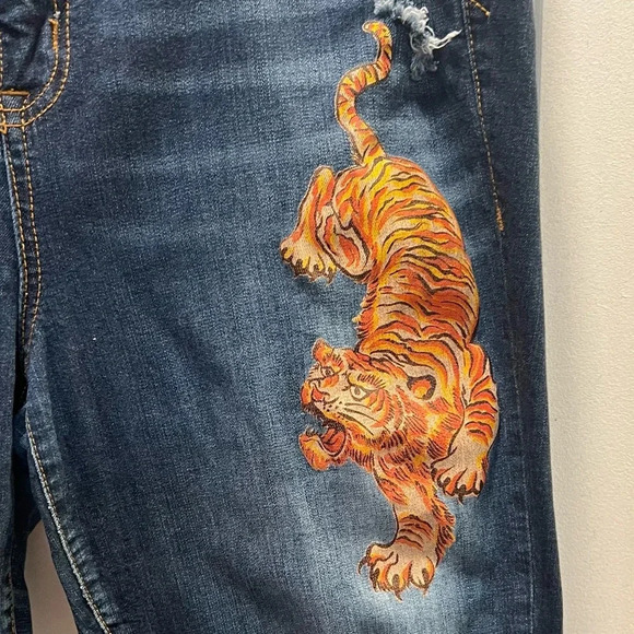 Torrid Boyfriend Vintage Stretch Dark
Wash Hand Painted Jeans. Size 16XT. - Picture 10 of 16